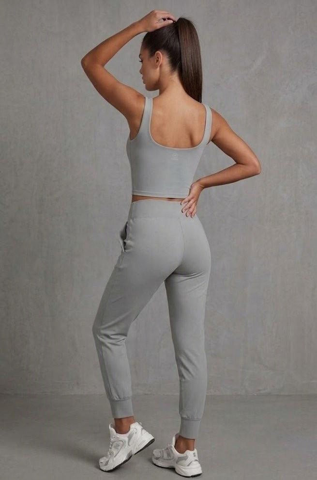 Aura Sleeveless Vest